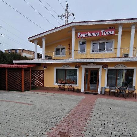 Pensiunea Toma Ploieşti Exteriör bild